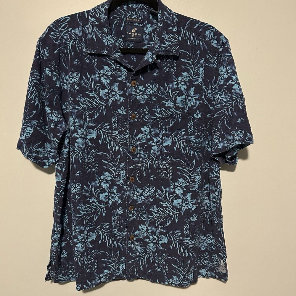 Caribbean Joe Mens Hawaiian Button Down Shirt Size Medium Navy Blue Floral